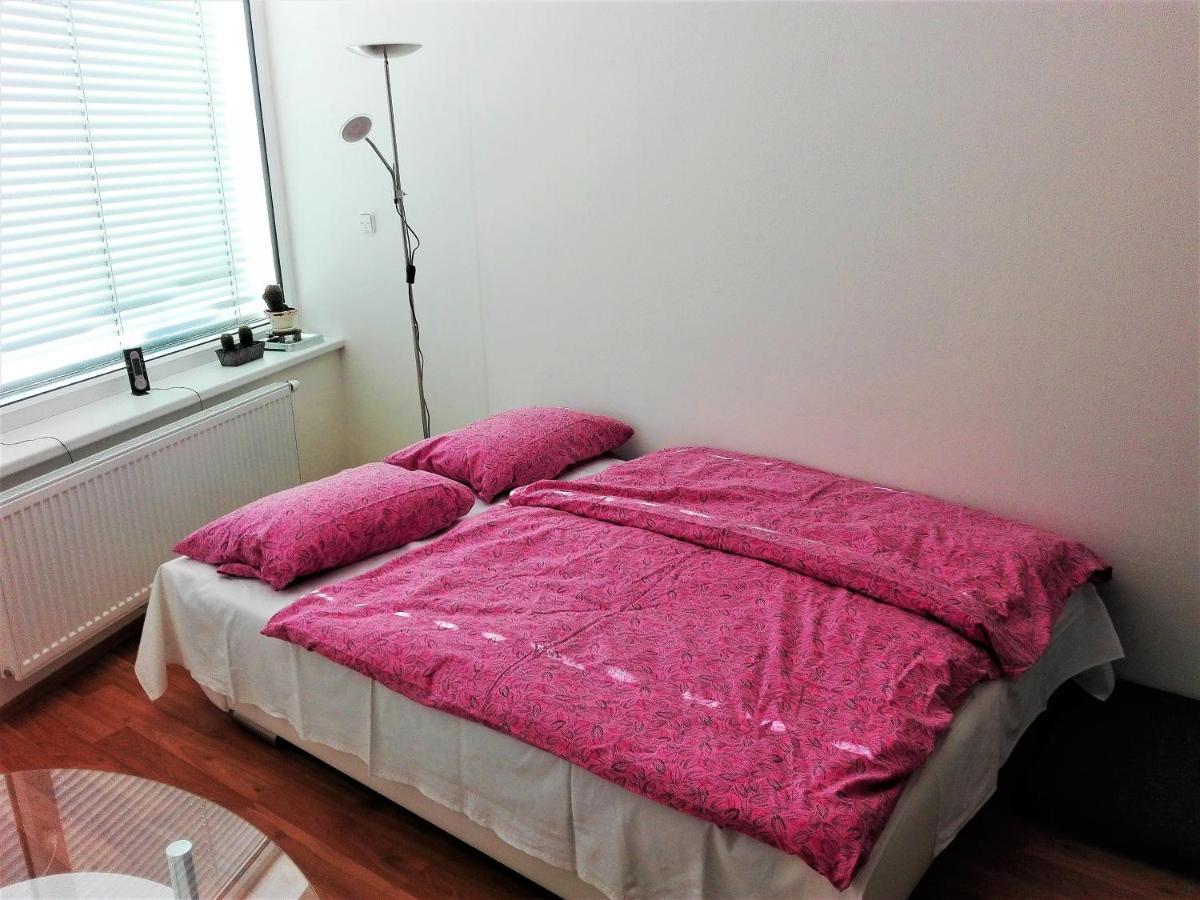 New Apartment With Garage Parking Brno Eksteriør bilde