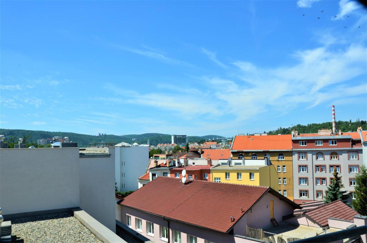 New Apartment With Garage Parking Brno Eksteriør bilde